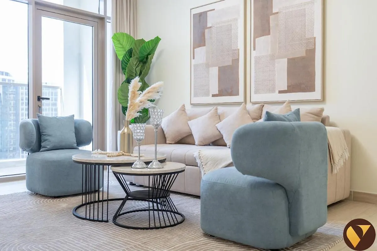 Vogue Brand-New, Canal View From The Bedroom And Huge Balcony, Business Bay Central Dubai