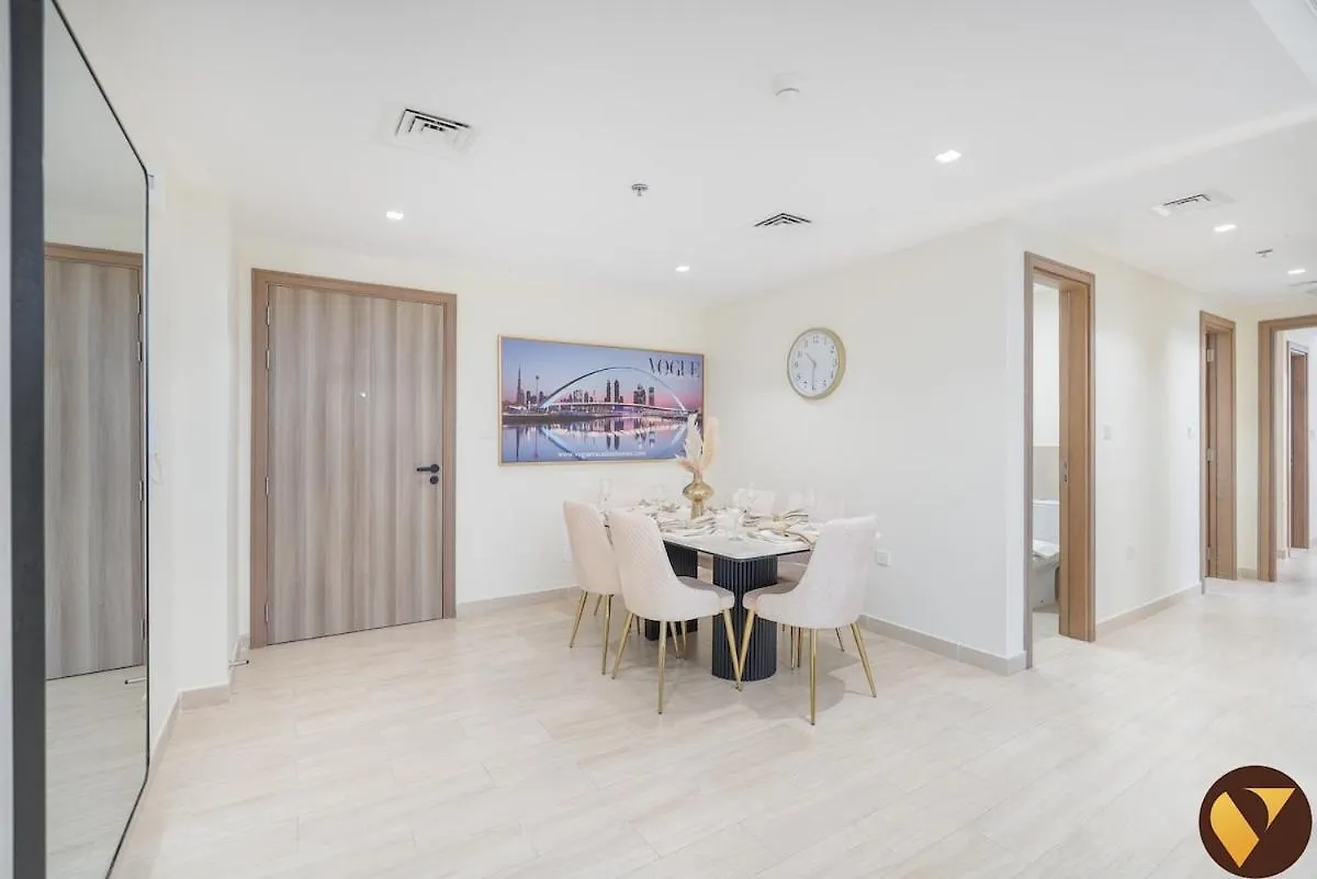 Apartment Vogue Brand-New, Canal View From The Bedroom And Huge Balcony, Business Bay Central Dubai